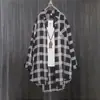 Camisa a cuadros holgada y elegante de longitud media para mujer transfronteriza, camisa de gasa con protección solar con diseño de frente corto y espalda larga