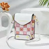 Bolsas de Mujer Transfronterizas 2026 Modelo Nuevo Gran Capacidad Bolsa para Teléfono Venta al por Mayor Compartimento Doble Gama Alta Vertical Simple Bolso Cruzado