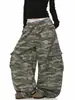 Suministro Directo de Fábrica Diseño de Remaches Americanos Pantalones Deportivos de Pierna Curva con Múltiples Bolsillos Unisex Marca de Moda Holgados Ropa de Trabajo Pantalones de Pierna Ancha