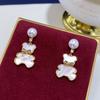Brincos de Urso de Madrepérola de Água Doce Naturais Mais Vendidos no Outono, Argolas Fofas e Doces, Versáteis para Mulheres, Brincos de Agulha de Prata S925