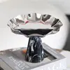 Plato de Fruta Moderno de Mármol de Diseñador Plato de Fruta Abstracto de Metal Bandeja de Almacenamiento de Escritorio Adornos de Decoración de Lujo Ligero