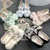Sapatos Mary Jane macios estilo faculdade para mulheres, novo modelo 2026, acabamento em renda, fivela de laço, bico redondo, salto grosso, sapatos para o dia a dia
