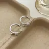 2026 Novos Brincos de Metal com Nó Estilo Coreano Exquisitos e Modernos para Mulheres com um Toque de Luxo e Elegância