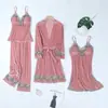 Pijama Sexy de Veludo Dourado Feminino Primavera Outono Inverno Camisola Alça com Bojo Vestido de Noite Manga Longa Renda Roupa de Casa Conjunto de Quatro Peças