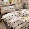 Conjunto de quatro peças de algodão puro fresco e simples estilo Ins, conjunto de três peças com capa de edredom de algodão lavado vintage com desenho animado, ultrassuave para dormir nu em dormitórios