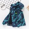 Jaqueta Infantil 3 em 1 Destacável para Primavera, Outono e Inverno 2026 Novo Estilo Roupas Infantis Casaco Estiloso com Forro de Fleece para Crianças