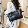Bolso Tote de Hombro Único de Calidad de Lujo Ligero Estilo Coreano de Nicho, Gran Capacidad, Bolso de Axila de Moda y Versátil para Viajes Diarios de Mujeres