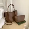 Bolsa Retrô Transfronteiriça para Mulheres 2025 Nova Bolsa de Ombro Casual de Grande Capacidade Rombo Versátil Bolsinha de Axila para o Dia a Dia