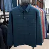 Camisa Polo Masculina Outono/Inverno 2025 Camiseta Masculina de Manga Longa Casual de Negócios Bolso Real Listrada Top de Pai