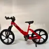 Mini Adornos de Modelo de Bicicleta de Aleación Llavero de Bicicleta Clip de Regalo para Ciclismo Máquina de Bolas de Chicle Regalo Pequeño