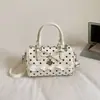 Bolsa Boston Feminina 2026 Nova Tendência Verão Exquisita Bolsa de Ombro de Bolinhas para Trabalho e Deslocamento Bolsa Transversal