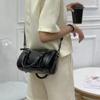 Bolsa Transversal Acolchoada Feminina de Couro Genuíno 2026, Bolsa de Ombro Fashion de Luxo, Bolsa Versátil de Axila, Bolsa de Mão Estilo Britânico
