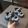 Zapatos Deportivos Casuales para Niños Moda Zapatos de Papá para Niñas Otoño 2026 Nuevas Llegadas Zapatos Casuales con Velcro para Niños Plus Terciopelo