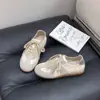 Zapatillas de entrenamiento alemanas elegantes y modernas de suela plana para mujer, nuevas zapatillas casuales vintage de otoño 2026, zapatillas versátiles con cordones y bloques de color, estilo ins