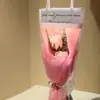 Venta al por mayor de fábrica Regalo transfronterizo Día de la Madre San Valentín Hierba Flores secas Rosa Clavel Flores de jabón Ramo mixto terminado