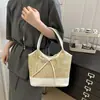 Bolsa Tecida Casual Simples para Mulheres 2026 Nova Moda Bolsa Tote para o Dia a Dia Estilosa Bolsa de Ombro ou Axila para Praia