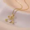 Collar para Mujer, Nuevo Colgante de Amor Transfronterizo de Moda, Diseño Nicho, Collar de Cadena para Clavícula Simple y Versátil