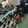 Suministro de Mercancía para Transmisiones en Vivo de Puestos Callejeros, Mercados Nocturnos y Ferias: Bolsas de Suerte de Zapatos de Cuero para Hombre Tallas 39-46, Inventario Diverso de Zapatos para Hombre de Comercio Exterior Transfronterizo