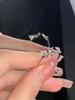 Anillo de apertura con forma de mariposa de hada de oxígeno de hielo, moderno, ligero, de lujo, diseño personalizado, nicho con sensación avanzada de viento frío.