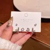 Brincos Pequenos e Delicados com Zircônia Microincrustada para Mulheres, Modernos e Versáteis, Design de Estrela e Lua, Brincos Amigáveis ao Ouvido, Acessórios de Orelha da Moda