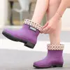 Botas de chuva impermeáveis, estilo moderno de cano médio, confortáveis, com sola grossa, design de cano alto, modelo feminino, grossas e reforçadas, duráveis