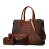 2025 Nuevo Bolso Tote Grande de Hombro Cruzado Moda Transfronteriza Europea y Americana Set de Tres Piezas con Patrón de Cocodrilo