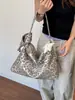 Nova bolsa tote de leopardo bordada com letras, tendência transfronteiriça, bolsa de ombro e transversal de grande capacidade, bolsa casual para garotas estilosas