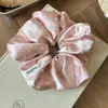 Scrunchie de Cetim com Ponto de Onda Preguiçoso Estilo Coreano com Textura de Alta Qualidade para Rabos de Cavalo e Coques, Acessório de Prendedor de Cabelo para Mulheres