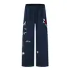 Calça de moletom estilo americano JIAMU para homens e mulheres, temática de equipe outono e inverno, com números bordados, cintura elástica, modelagem solta, perna reta, perna larga, calça casual