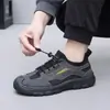 2026 Sapatos Masculinos Primavera Novos Sapatos de Caminhada Masculinos Antiderrapantes Resistentes ao Desgaste Sola Macia Slip-On Esportivos ao Ar Livre Casuais
