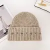 Gorro de Punto Retro Simple con Ala Otoño Invierno Caliente para Exteriores Espesado Cubre Orejas Envoltura para la Cabeza Gorro de Lana Hace que la Cara se Vea Más Pequeña Sombrero para Mujer