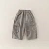 Pantalones rectos estilo coreano para niños, nueva colección otoño 2026, overol casual y elegante para niños, pantalones largos holgados para usar al aire libre