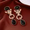 Pendientes de Aro Retorcido con Cabeza de Tigre Incrustada con Diamantes de Aguja de Plata Pendientes de Botón de Moda Vintage con Sentido de Diseño Pendientes de Nicho