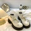 Zapatos Mary Jane de suela gruesa de piel pequeña para mujer Otoño 2024 Nuevo Zapatos estilo británico Punta redonda Velcro Mocasines franceses