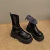 Botas de plataforma adelgazantes para mujeres petite, nuevo estilo otoño 2026, que aumentan la altura, combinadas con faldas, botas cortas de estilo coreano retro tipo caballero