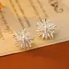 Brincos Exagerados de Dente-de-Leão com um Toque de Luxo Leve, Estilo Vintage de Primavera e Verão, Deslumbrantes Brincos de Zircônia de Nicho