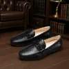 Sapatos Loafer Masculino Anel Azul Couro Bico Redondo Slip-On Verão Respirável Casuais de Couro para Homem