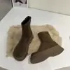 2025 Novas Botas de Cano Alto Slip-On Versáteis e na Moda Botas Curtas Populares Botas Stretch de Solado Grosso para Mulheres Inverno com Lã