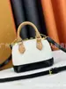 Bolso de mano mini con forma de concha para mujer, bolso de hombro de cuero, bolsa de almacenamiento, bolso cruzado, ventas directas de fábrica, Guangzhou