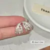 Brincos Argola Elegantes de Renda e Pérola Estilo Francês para Mulheres, Brincos de Tarraxa de Luxo Leve de Nicho de Alta Qualidade com um Temperamento Sofisticado
