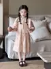 Vestido Infantil Novo Estilo Meninas Saia de Outono Manga Longa Floral Vestido Princesa Renda Gola Boneca Saia para Crianças Pequenas Atacado