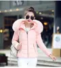 Nuevo Abrigo Corto de Algodón para Mujer Otoño/Invierno 2025 con Cuello Grande de Piel, Estilo Coreano, Chaqueta de Algodón para Mujer Tallas Grandes