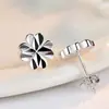Pendientes de Trébol de Cuatro Hojas Artísticos Estilo Coreano Plateados Mori Pendientes de Flor Fresca Simples para Mujer Joyería de Oreja de Moda