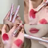 Brilho labial aquoso claro e brilhante, superfície fosca, doce de gelo dos sonhos, luz espelhada, gelatina, batom vintage, brilho labial