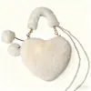 Bolsa Portátil Coração de Amor 2025, Bolsa Transversal Fofa de Pelúcia, Mini Bolsa de Ombro Simples Fashion com Formato de Coração para Meninas
