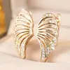 Pendientes Huecos en Forma de Abanico Rongxing de Venta Caliente Transfronteriza, Accesorios de Fiesta Ligeros de Lujo para Mujer, Suministro Directo de Fábrica