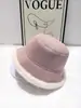 Chapéu Bucket de Inverno Quente Feminino, Dupla Face, Emagrecimento Facial, Chapéu de Pescador de Pelúcia Elegante com Topo Arredondado