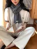 Elegante y suave bufanda 100% lana para mujer, estilo coreano, nuevo color liso, cálido calentador de cuello tejido para invierno, adecuado para estudiantes