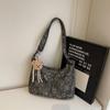 Bolsa Nova Primavera 2025 Texturizada Grande Capacidade Estilo Coreano Popular Bolsa de Axila Casual Ombro Transversal Tote Bag Tendência