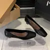 Sapatos Casuais Rasos Elegantes Moda Fashion Versáteis Bico Quadrado Solado Macio Nova Coleção Primavera/Outono 2026 Estilo Francês Salto Bloco